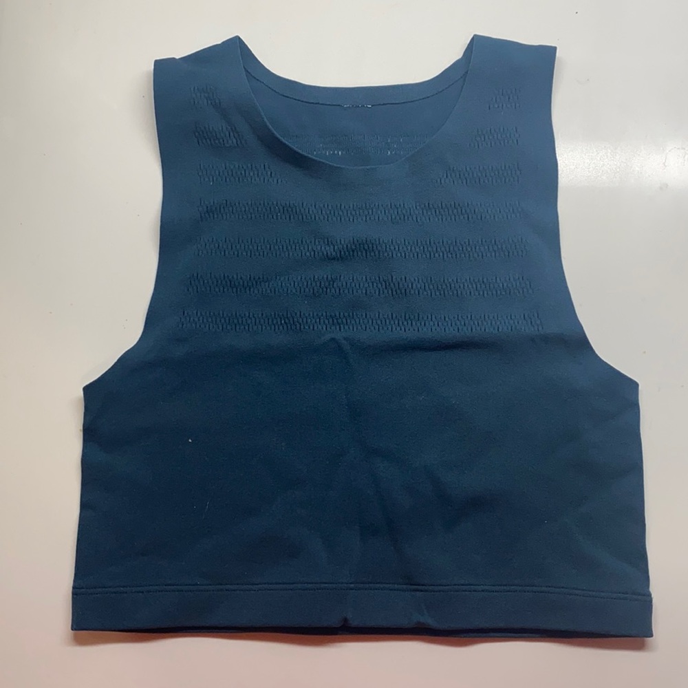 Lululemon: Crop Top